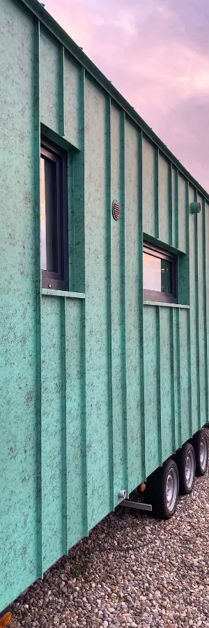 exterior zen tiny house model azure aluminiu prefa prefalz nuanta verde