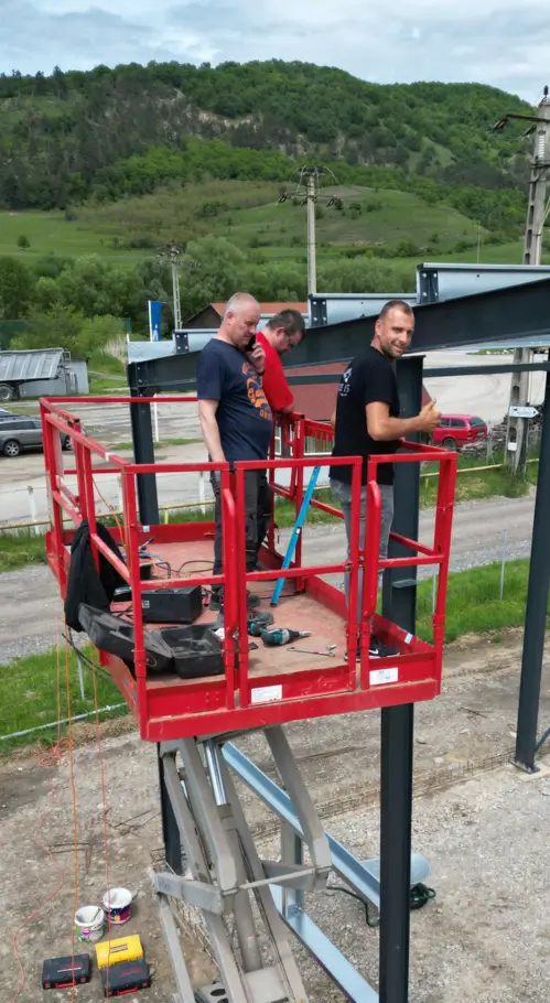 zenius team srl o echipa mica standarde mare